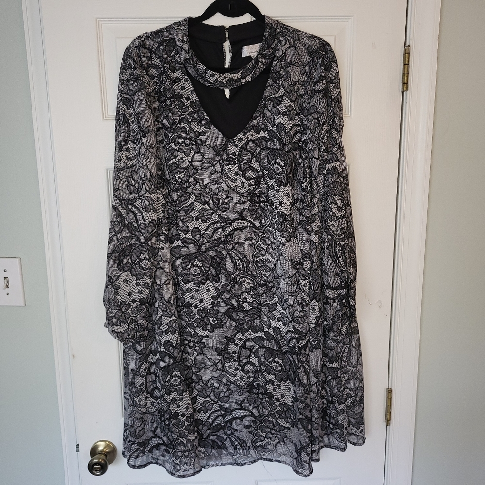 Signature Robbi Beee Floral Design Georgette Style Dress Size 18W